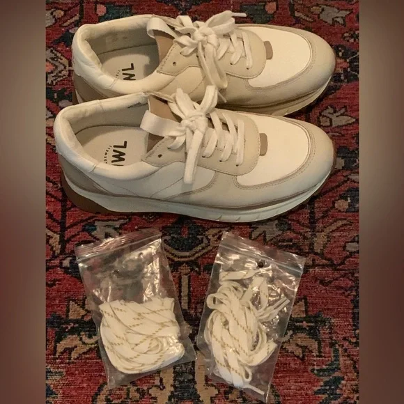 Kickoff Trainer Sneakers - Picture 5 of 8